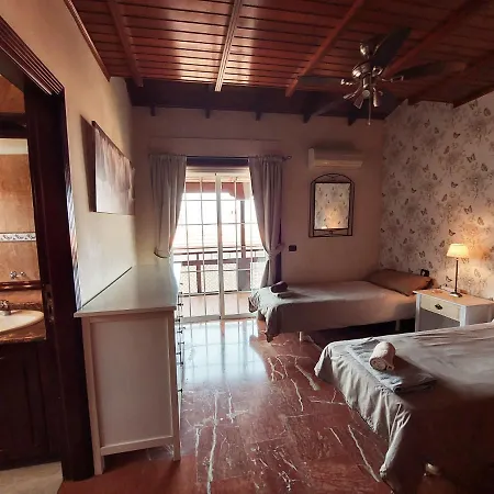 ヴィラ Villa Capitana Costa Adeje Tenerife Speedy Wi-Fi アデヘ